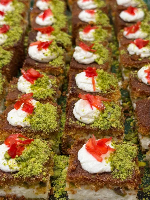 بسبوسة بالقشطة